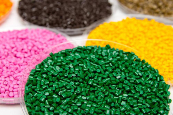 Exploring the Factors Behind Color Fading in Plastic Products