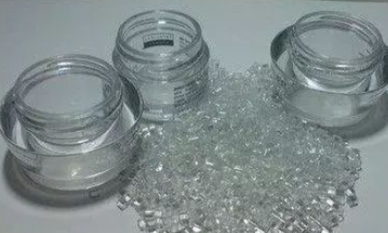 Distinctive Attributes and Applications of PET and PE in the Plastics Sector
