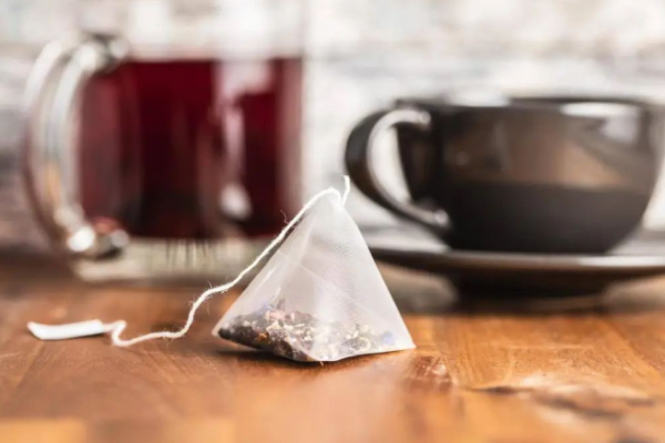 Brewing Trouble: Study Warns of Microplastic Contamination in Popular Tea Bags