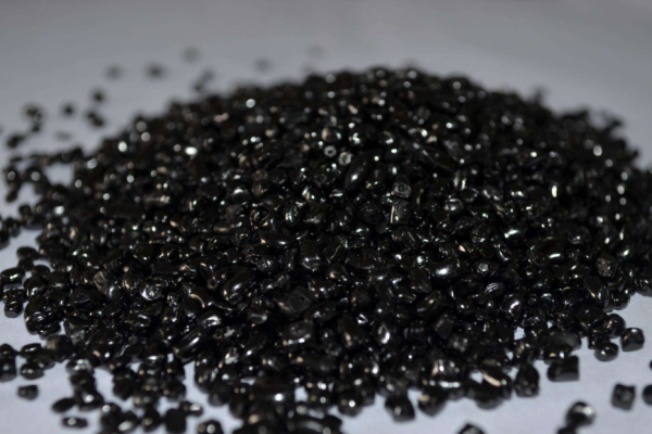 Decoding the Complexity of Black Color Masterbatch in Plastic Production
