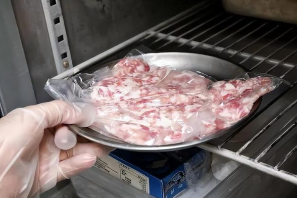 Plastic Bags and Food Safety: What You Need to Know