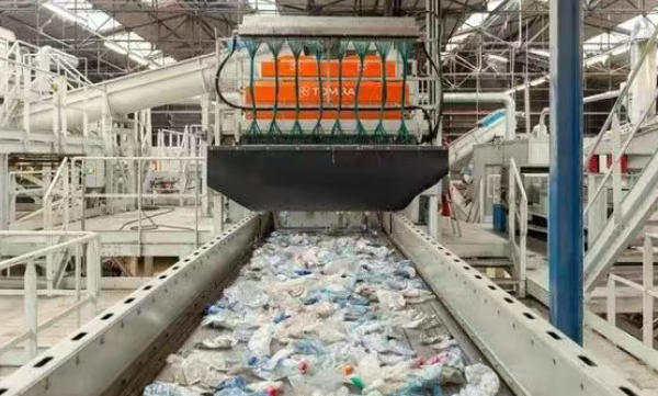 France’s Recycling Revolution: A Game-Changer for Masterbatch Producers